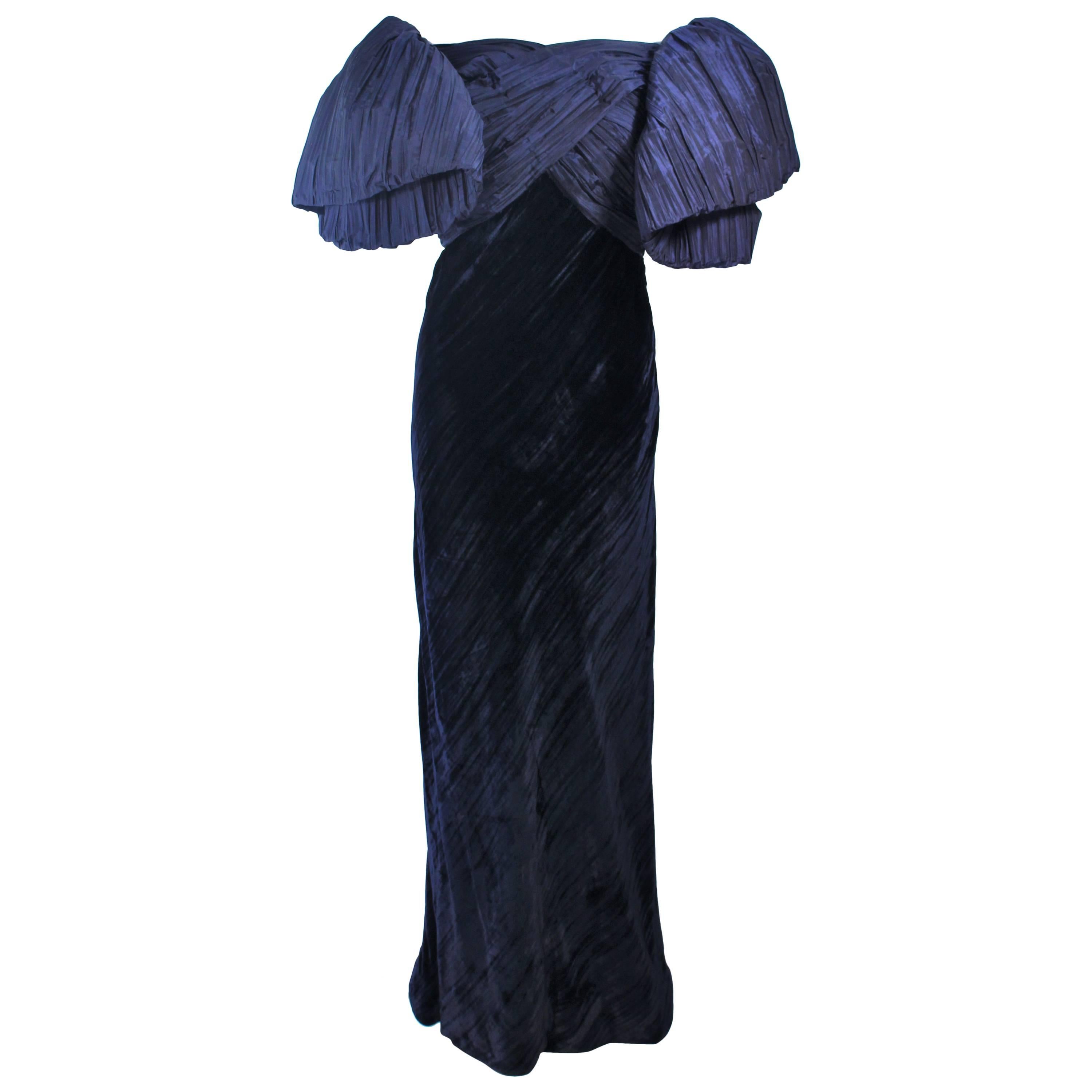 JACQUELINE DE RIBES Gown Navy Bias Velvet and Pleated Bodice Size 6 8