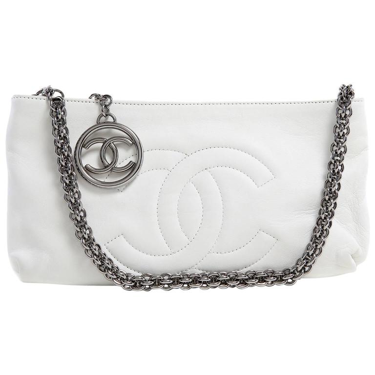 Chanel White Leather Shoulder Bag at 1stdibs