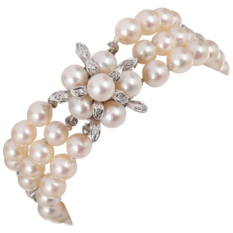 Triple-strand cultured pearl bracelet, 1950s