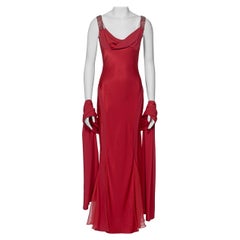 John Galliano Kristall verziertes Crimson-Satin-Abendkleid und Schal, F/S 2001