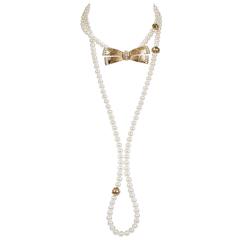 Chanel Necklace - white pearls/golden bow