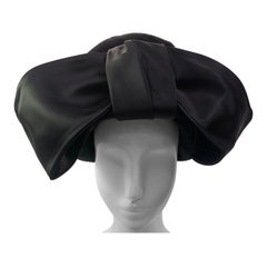 Antique 1960s Schiaparelli Black Wool Felt Cloche Hat w Huge Silk Bow At Front 