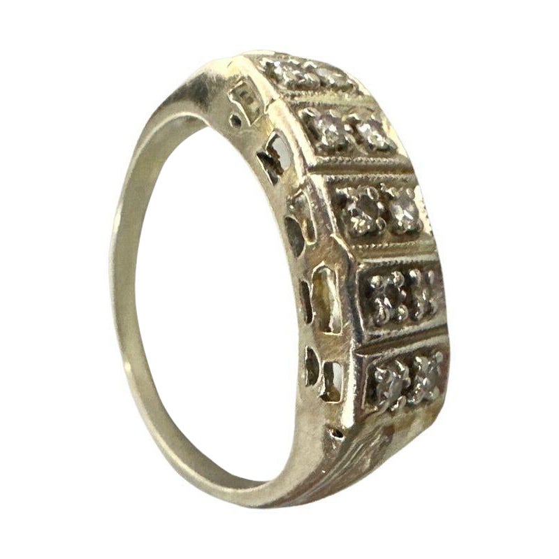 Size 8 White Gold Antique Ring With 10 Tiny Diamonds For Men For Sale