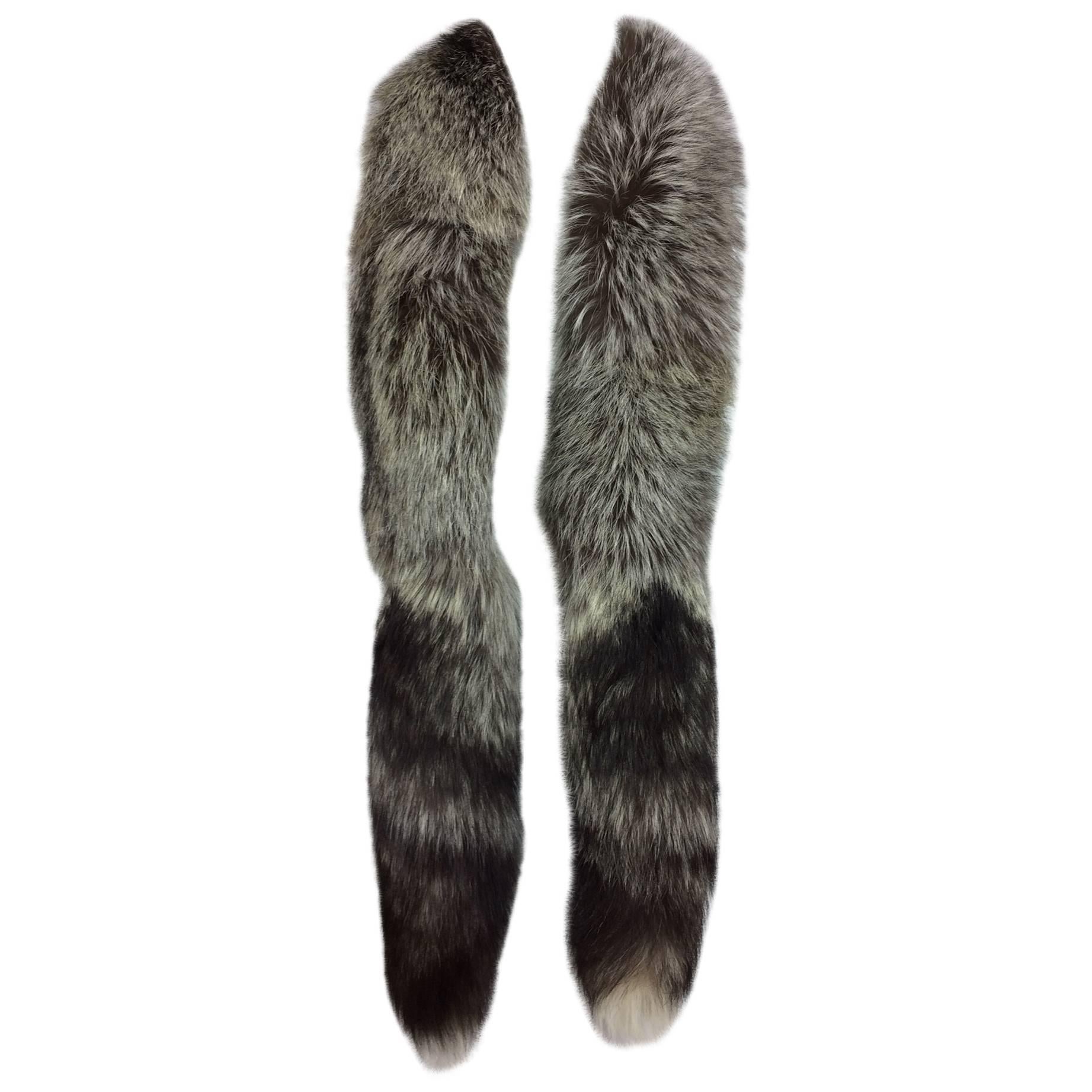 SIlver fox fur long scarf with tails OS 1960s