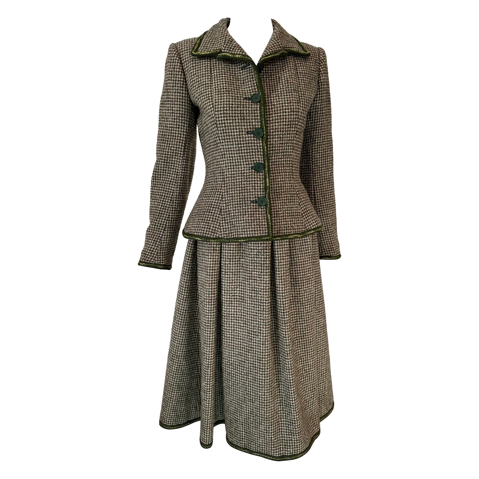 Valentino Boutique Early 1960s Green & Cream Wool Tweed Skirt Suit For Sale