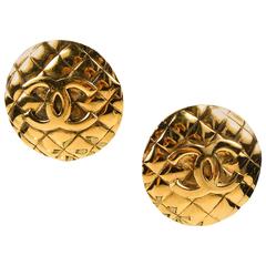 Vintage Chanel Gold Tone Metal 'CC' Quilted Round Clip On Earrings