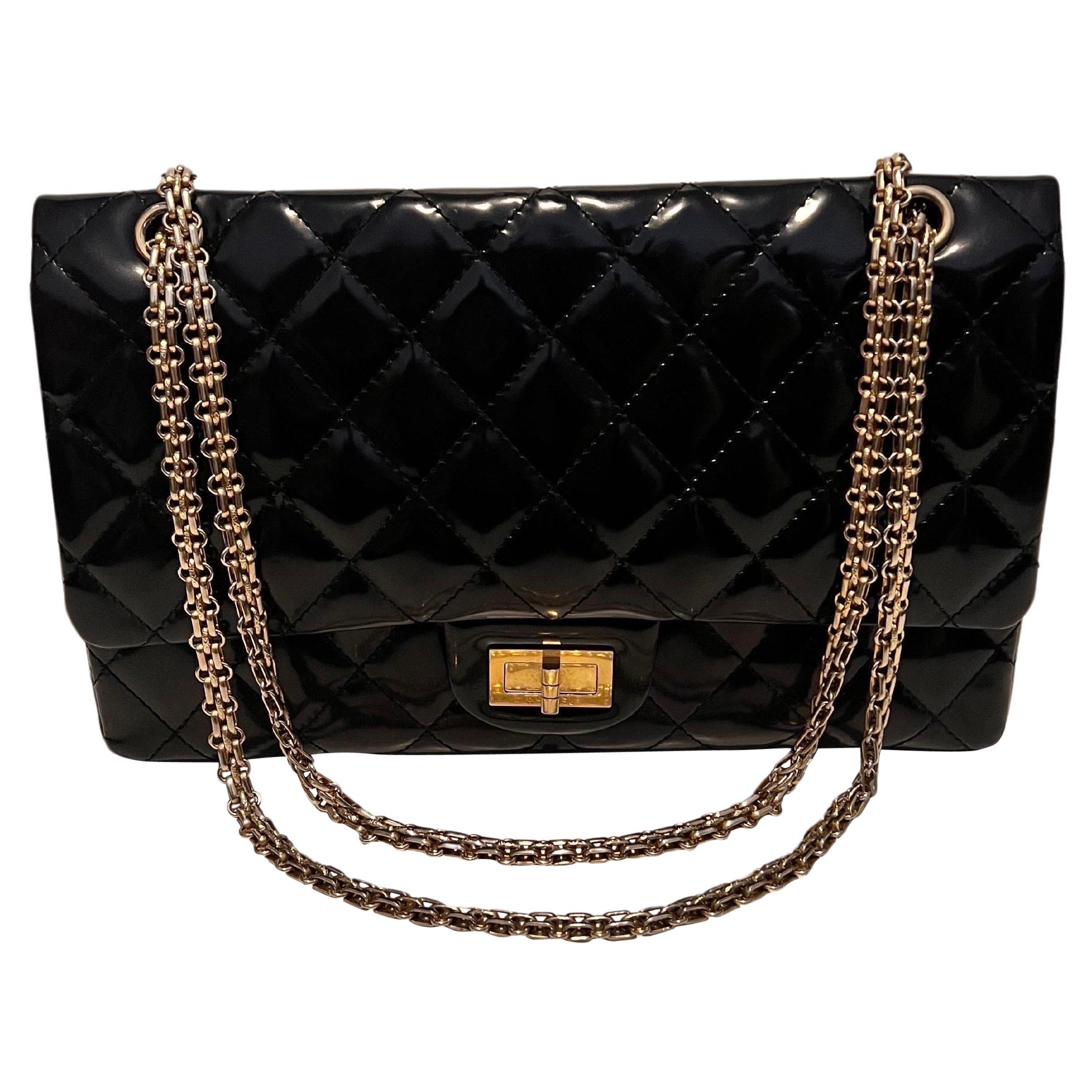 Chanel Jumbo quilted Flap bag in Patent 