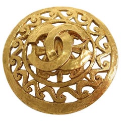 Chanel Vintage Gold CC Charm Filigree Textured Pin Brooch