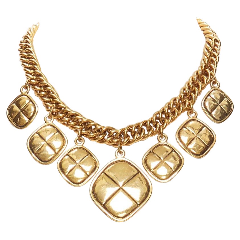 CHANEL Vintage gold quilted Rhombus charm chain choker necklace For Sale