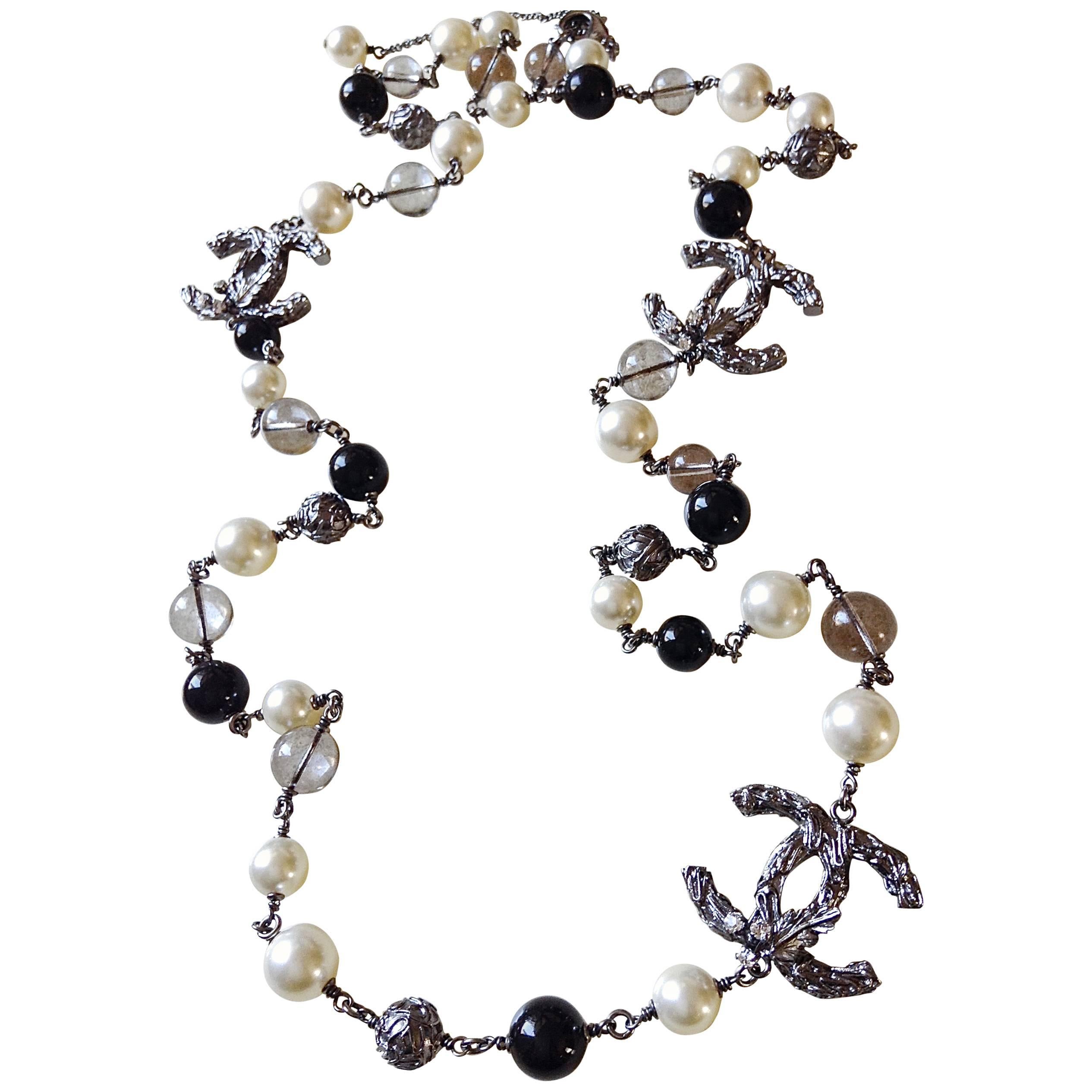PRISTINE Chanel ✿*ﾟ SO EXQUISITE " Chunky 3D Jeweled Tree Glass Pearl Necklace For Sale