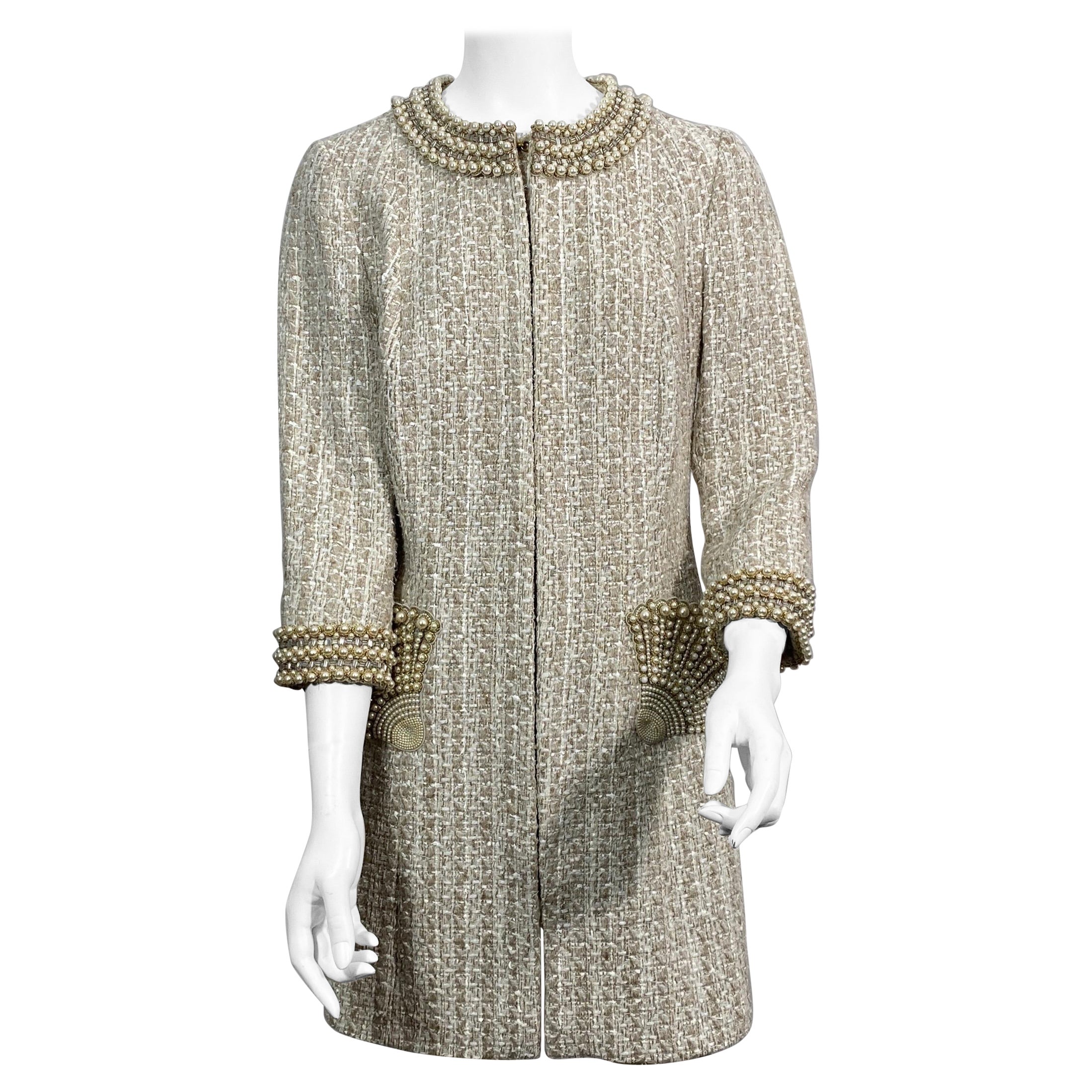 Andrew GN Beige and Ivory Boucle Tweed and Pearl Coat - 2005 Collection - Size M For Sale