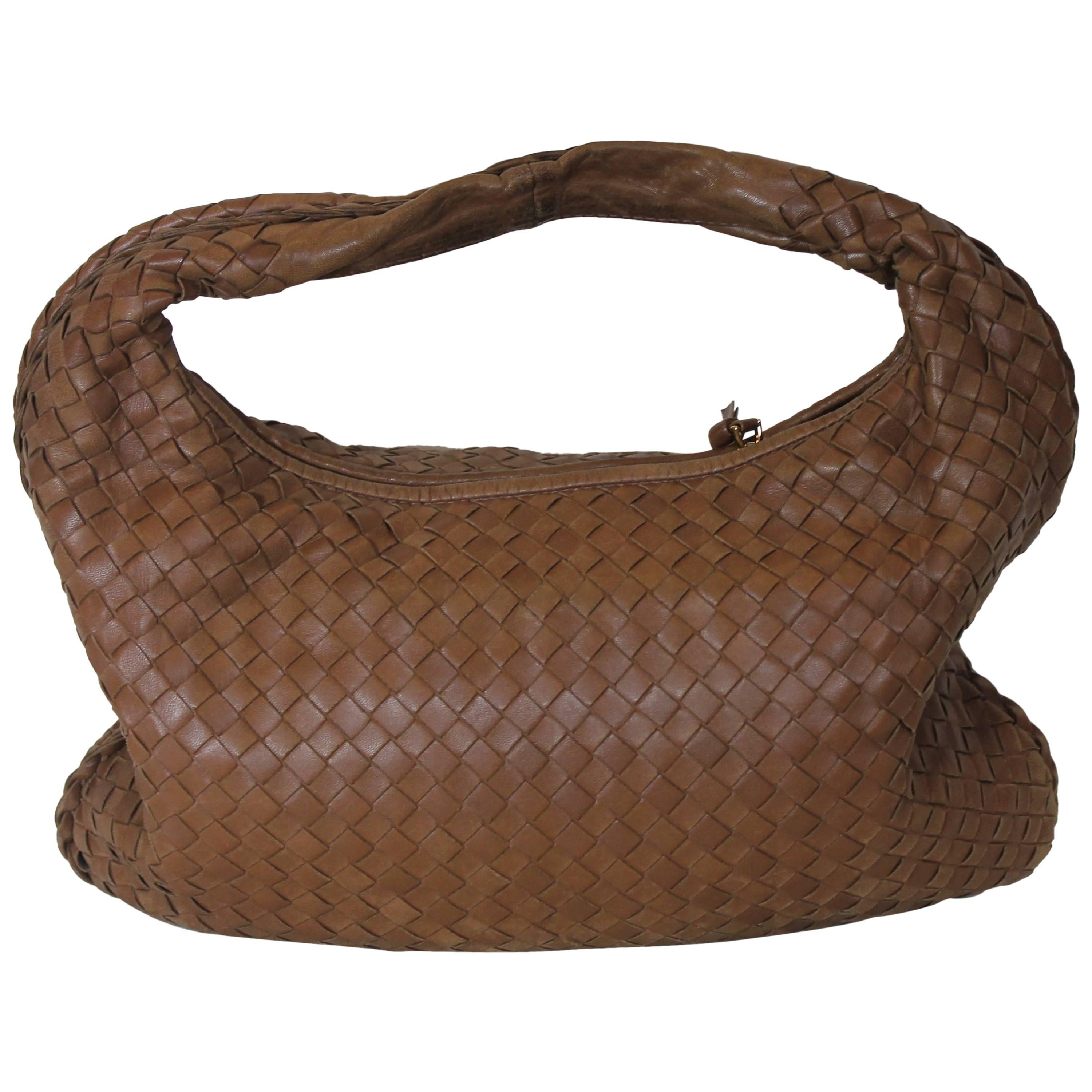 Bottega Veneta Camel medium Intrecciato Leather Shoulder Bag For Sale