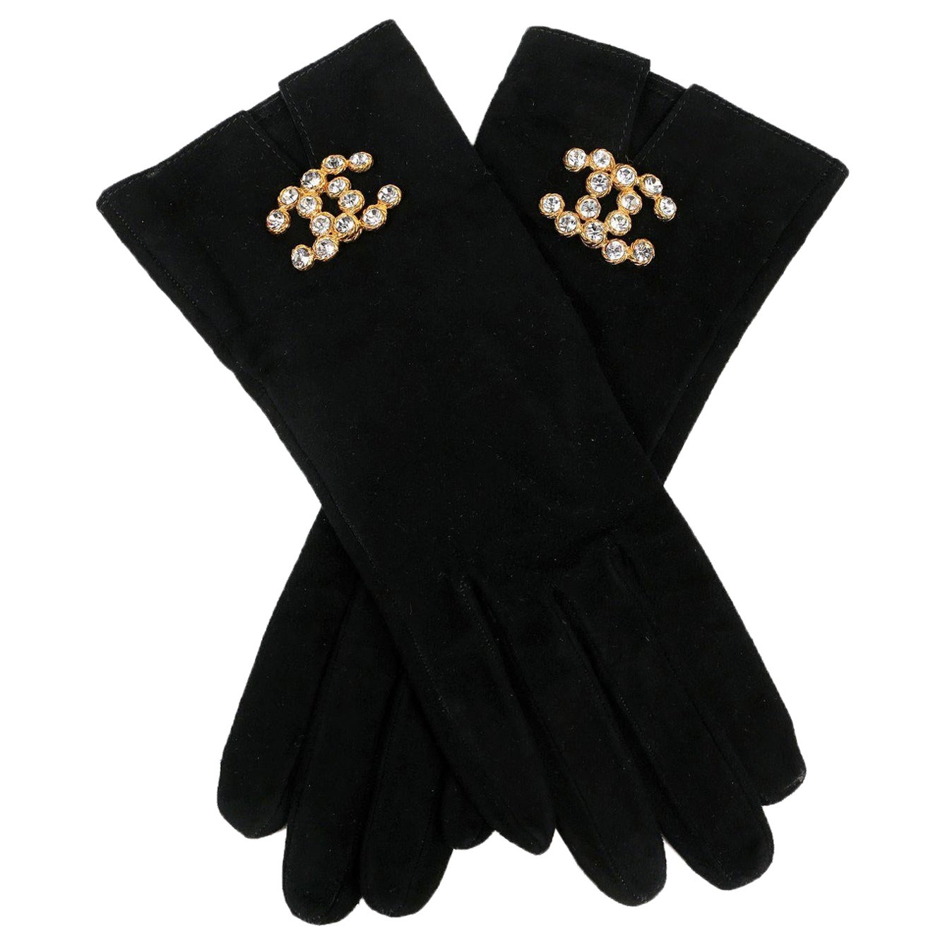 Chanel - Gants CC en daim noir avec cristaux  Très petit en vente