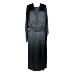 Long evening dress in embroidered satin and chiffon - Paris Circa 1930