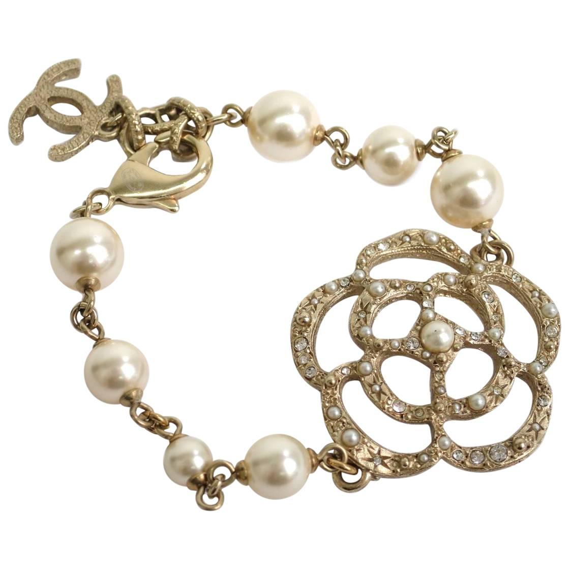 Chanel Champagne Gold Chain Link Multi Pearl Flower Charm Bracelet