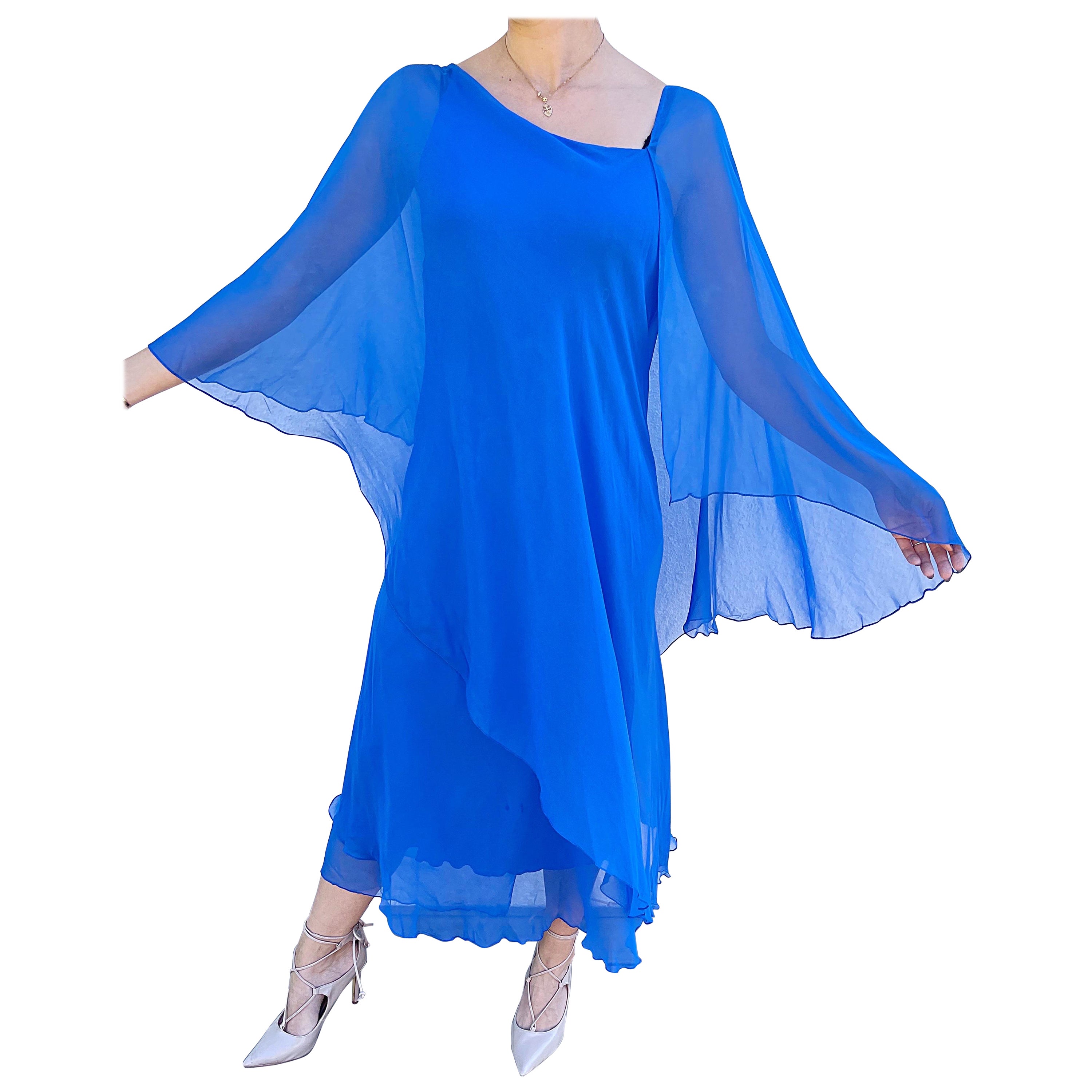 1970er Halston Cerulean Blau Seide Chiffon Blau Größe 6 / 8 70er Göttin Kleid im Angebot