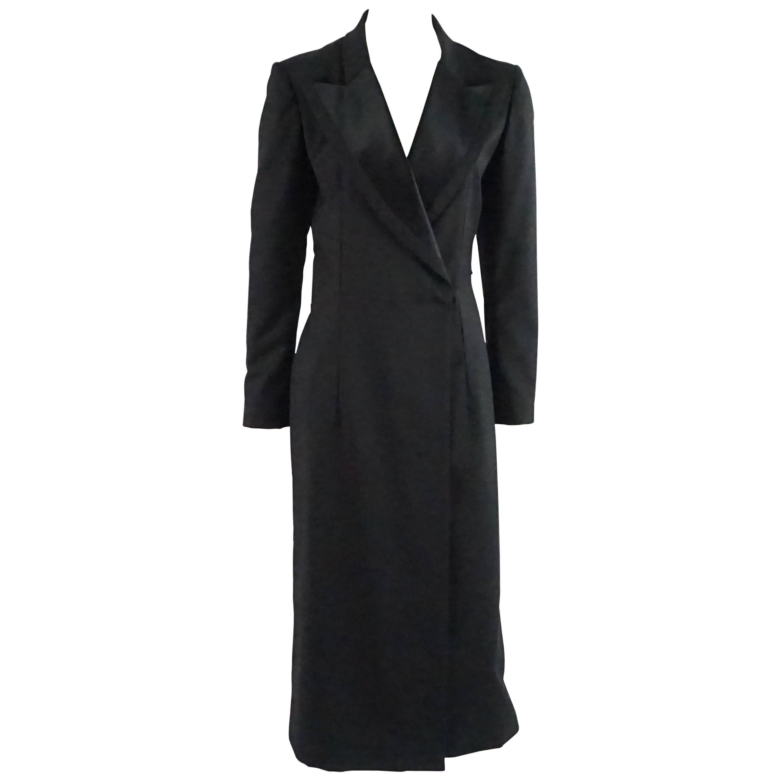 Chloe Black Wool Tuxedo Style Coat with Satin Collar - 38 For Sale