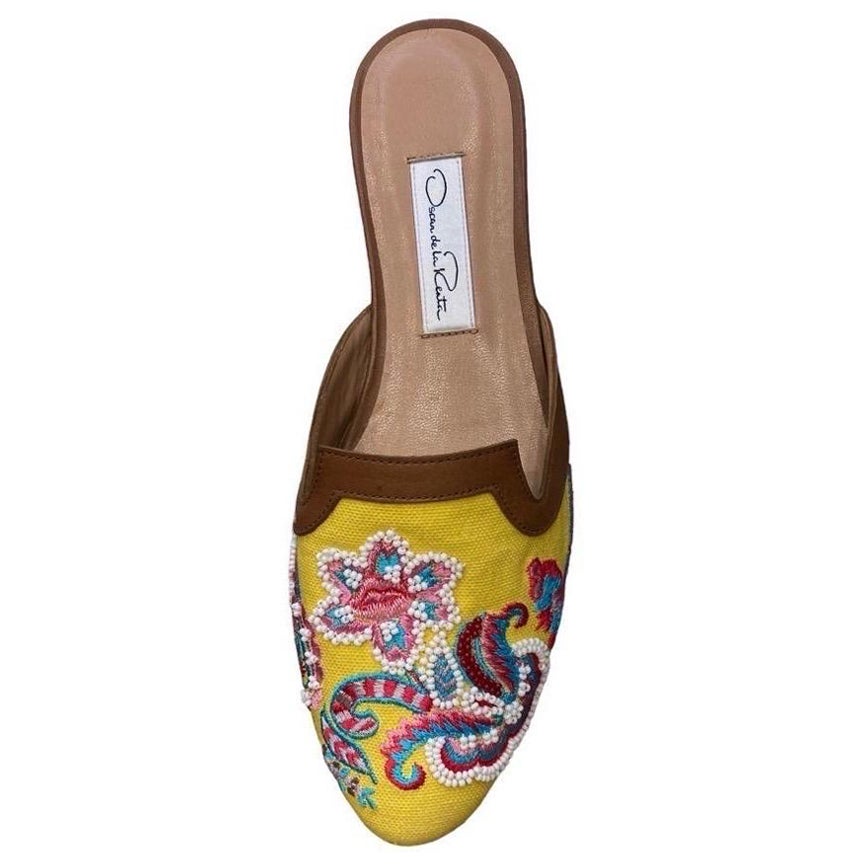 1990er OSCAR DE LA RENTA Gelbes & perlenbesetztes florales Muster Leder-Slip-On-Schuhe De im Angebot