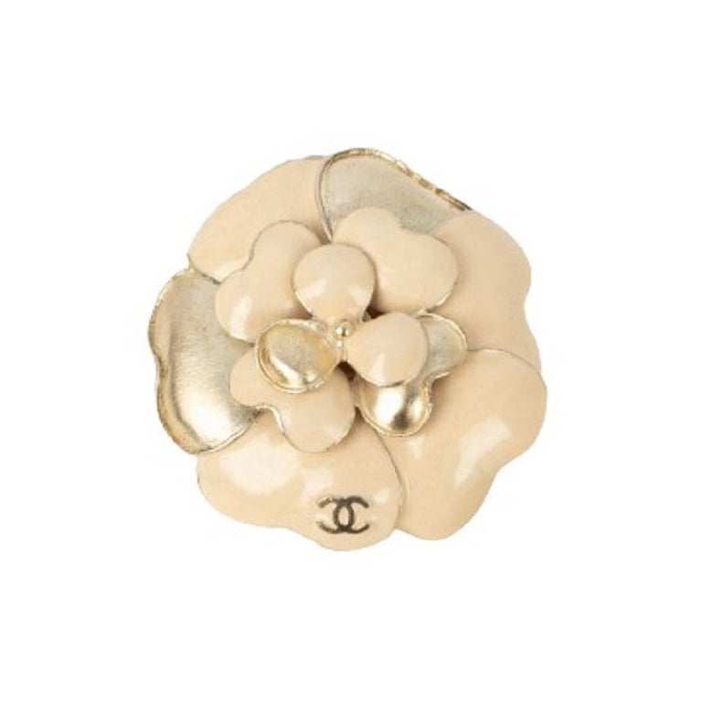 Chanel Camellia Pendant Brooch in Golden Metal and Beige Enamel, 2007 For Sale