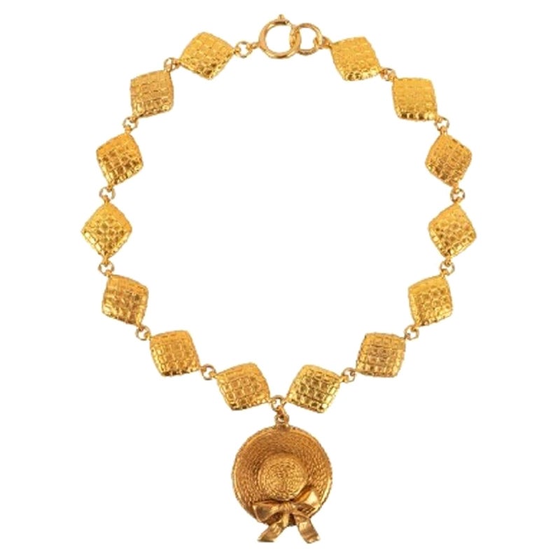 Chanel  Necklace in Golden Metal with Quilted Elements, 1990s For Sale