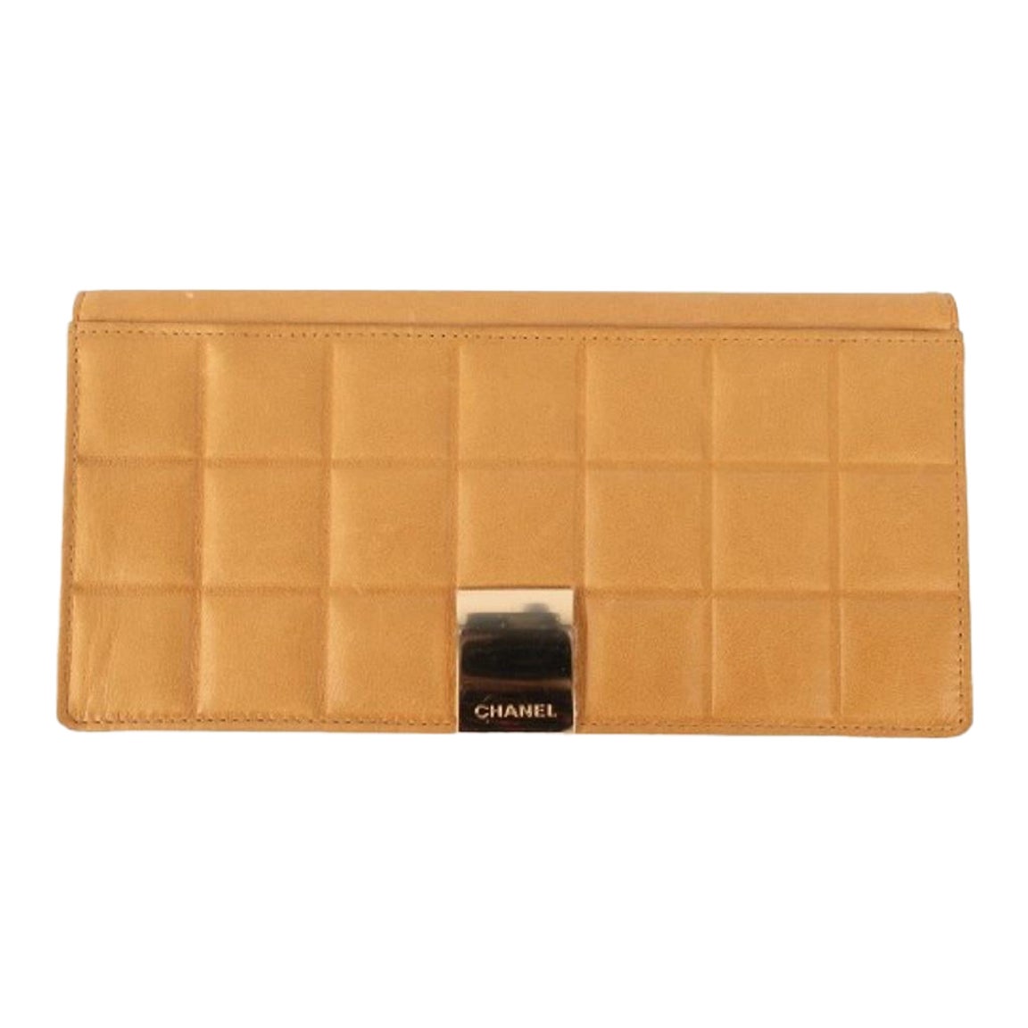 Chanel Golden Metal and Beige Leather Wallet, 2002/2003 For Sale