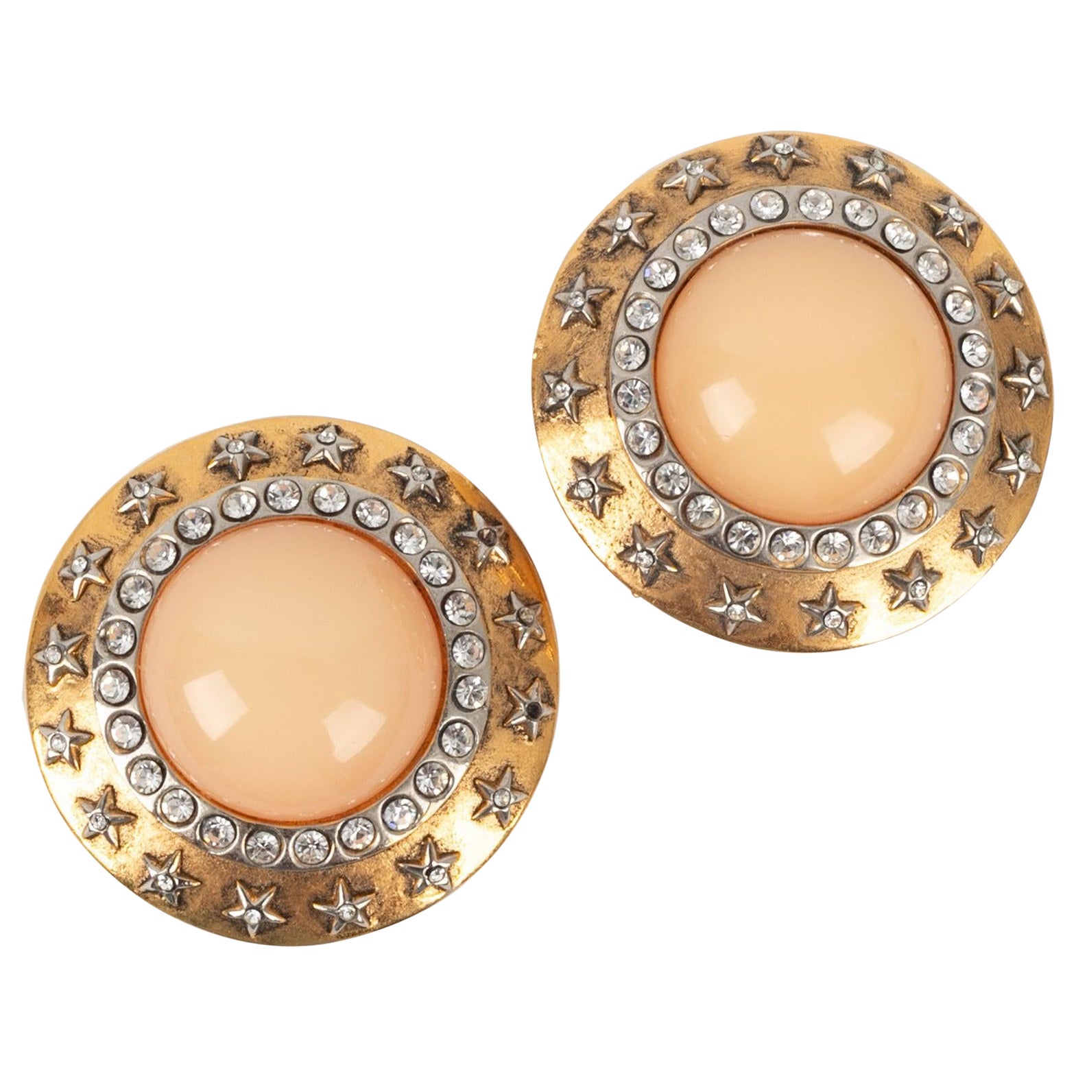 Chanel Round Clip-on Earrings in Golden Metal and Rhinestones For Sale