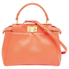 Mini sac à main Peekaboo Fendi en cuir orange