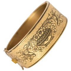 1890s Victorian Gold Tone Bracelet with Floral Design