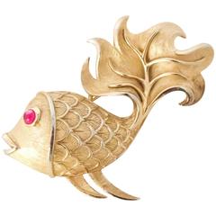 60s Trifari Gold Tone Fish Brooch