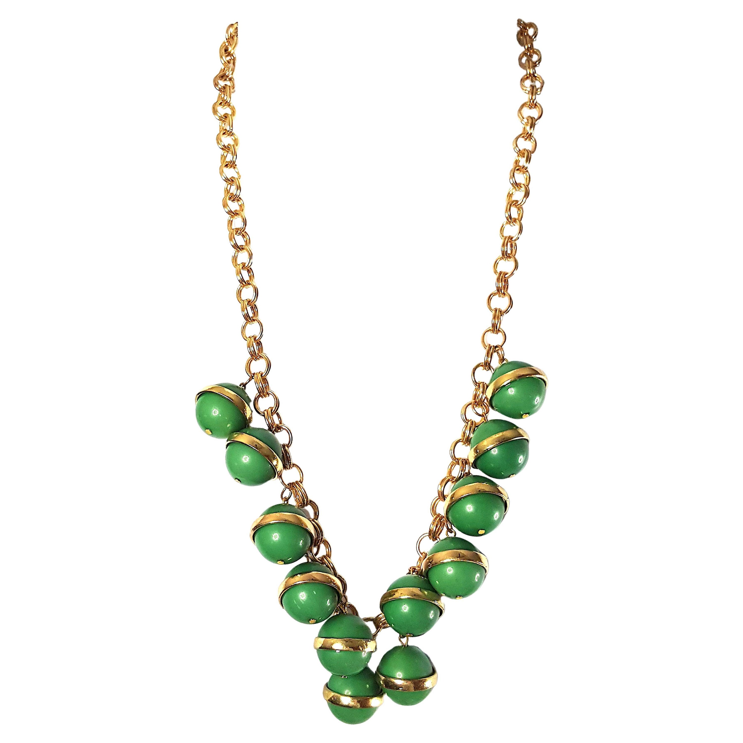 Bakelite 1930s German ArtDeco GoldRinged EmeraldBallPendants ChainLink Necklace For Sale