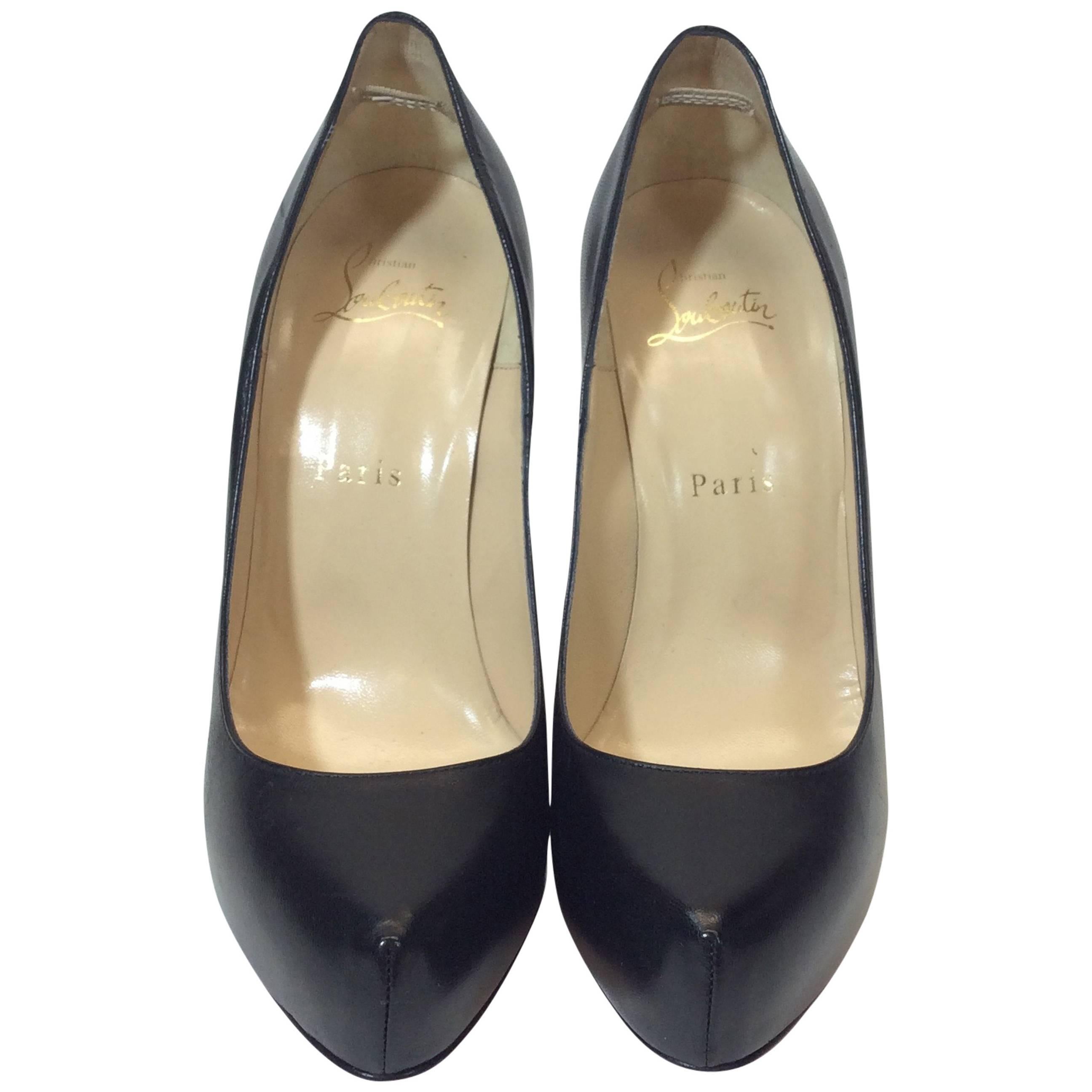 Christian Louboutin Round Pointed Toe Black Pump