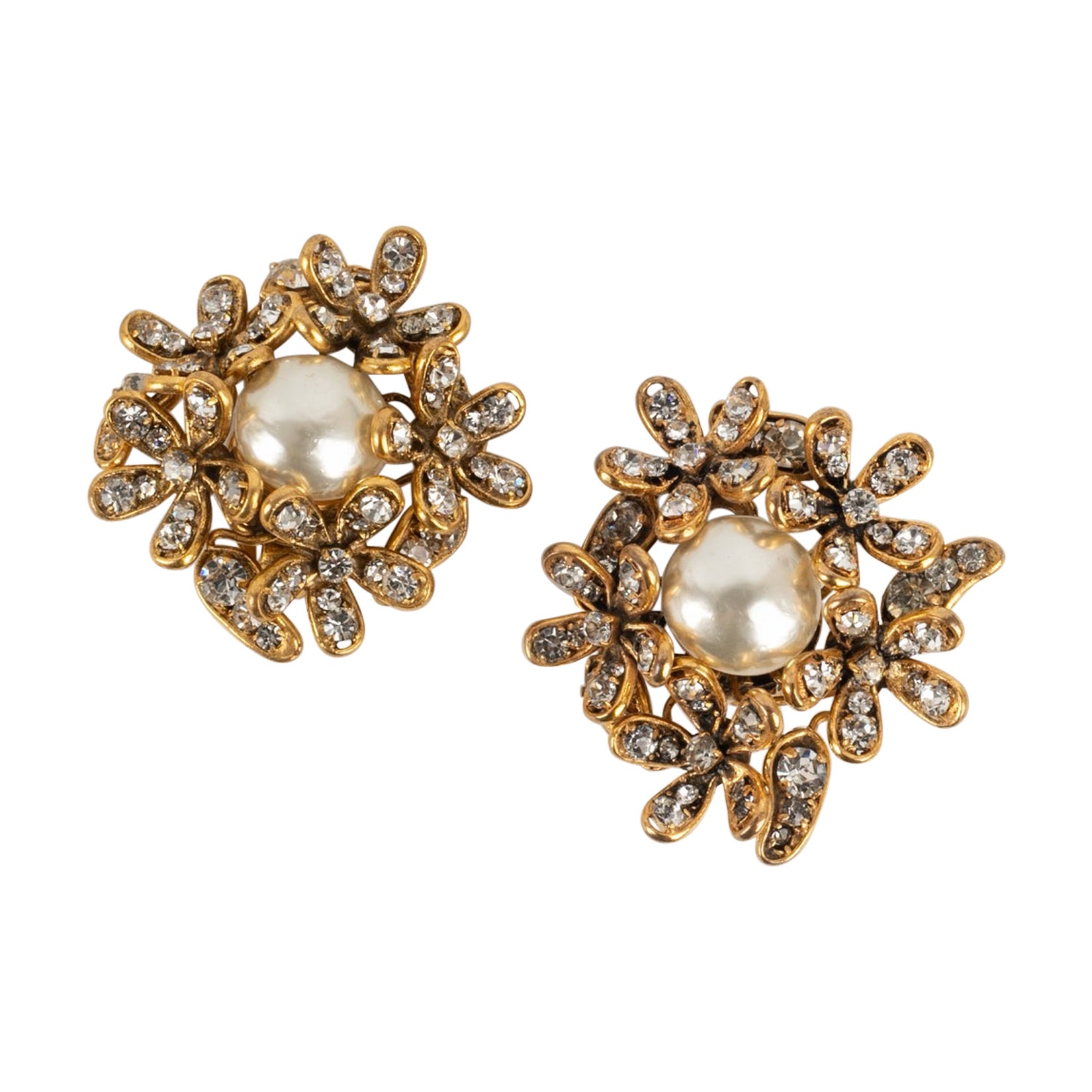 Chanel Golden Metal Camellia Clip-on Earrings For Sale