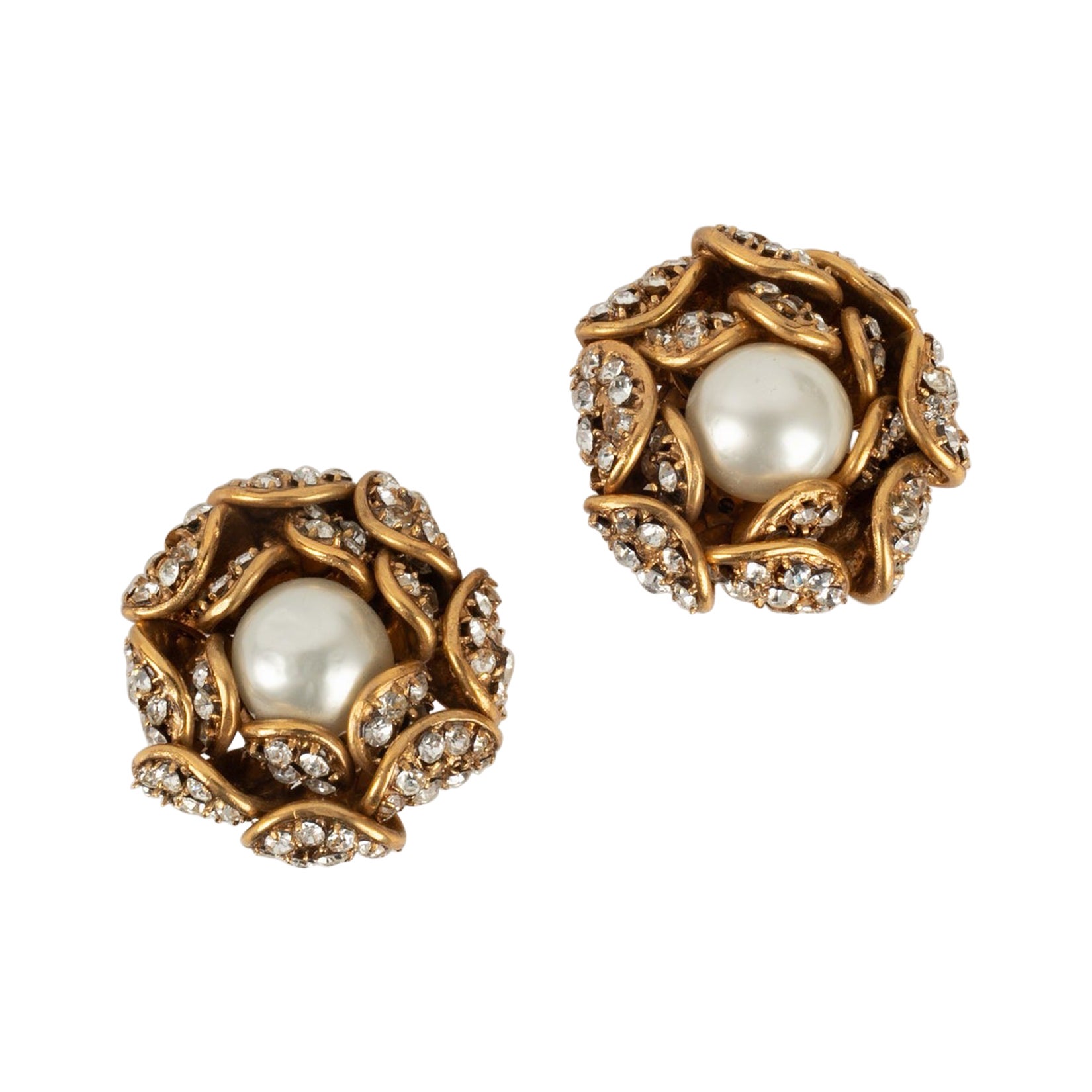 Chanel Camellia Golden Metal Clip-on Earrings For Sale