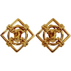 1995 CHANEL gilt 'CC' earrings