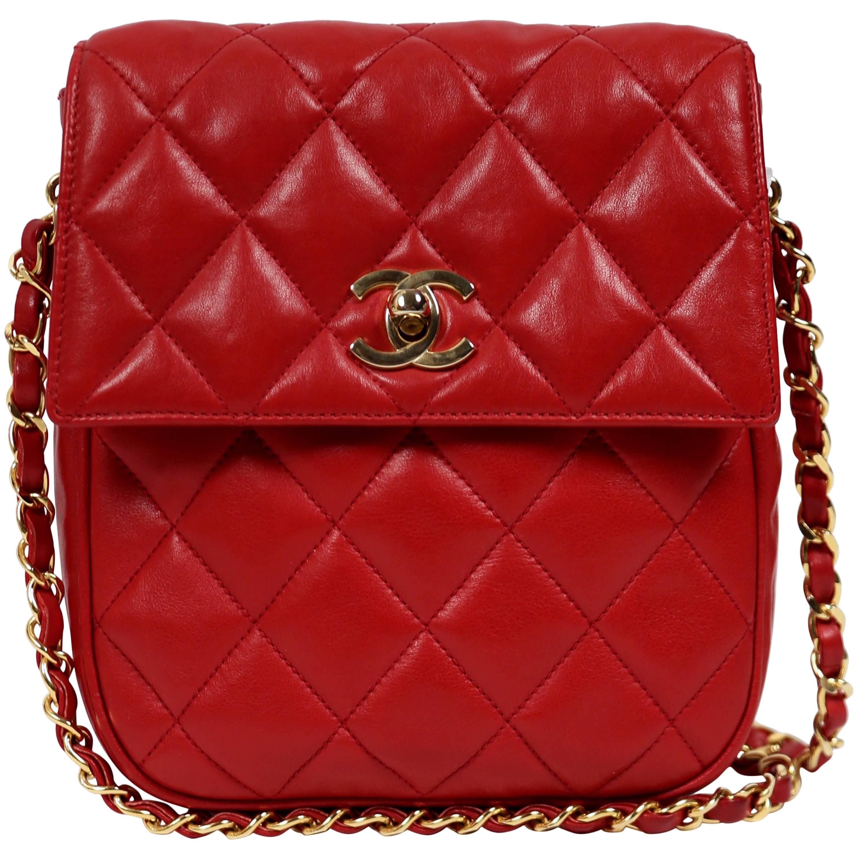 1980's CHANEL red quilted leather satchel bag with gold CC turnlock