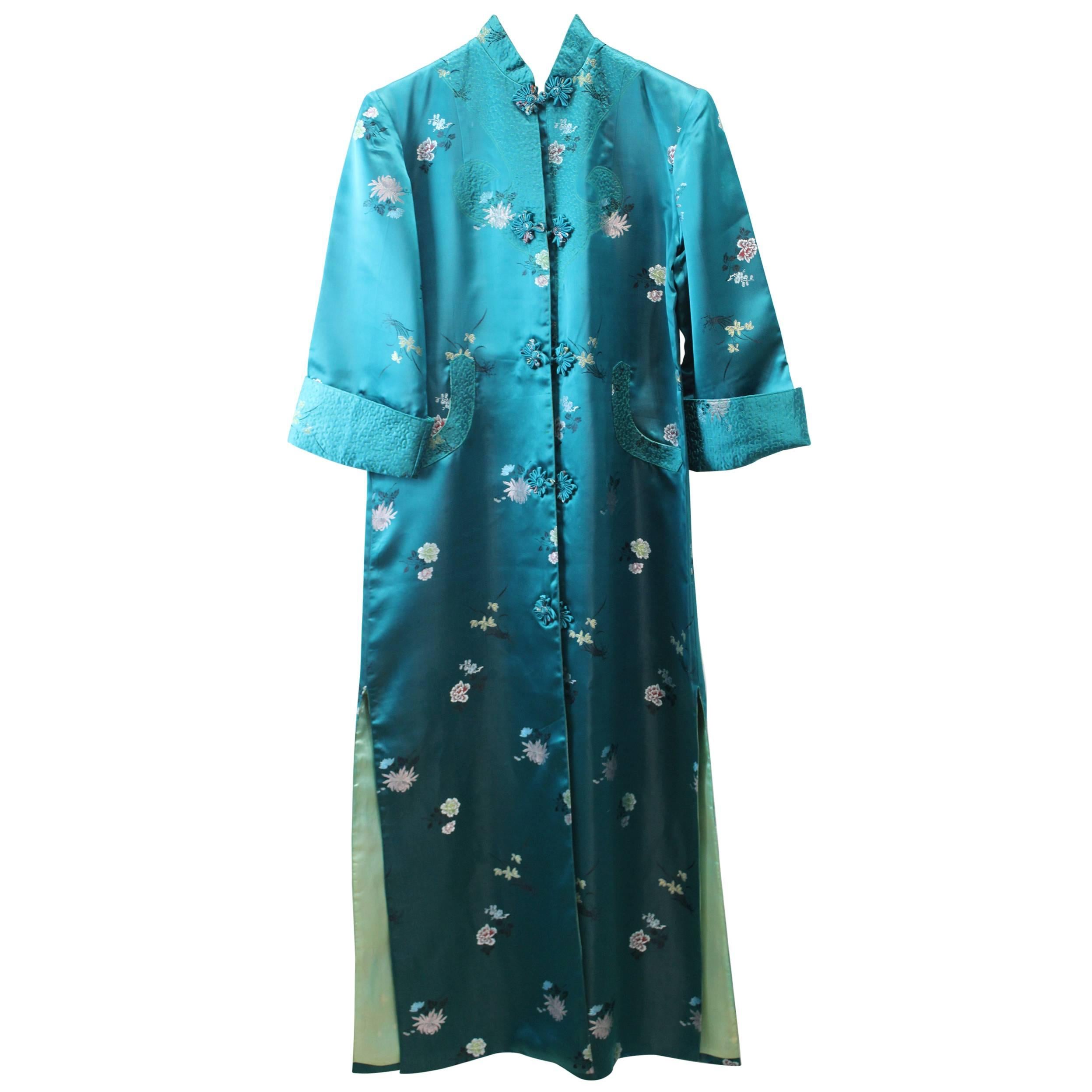 1964 Vintage Female Grene Silk Kimono For Sale