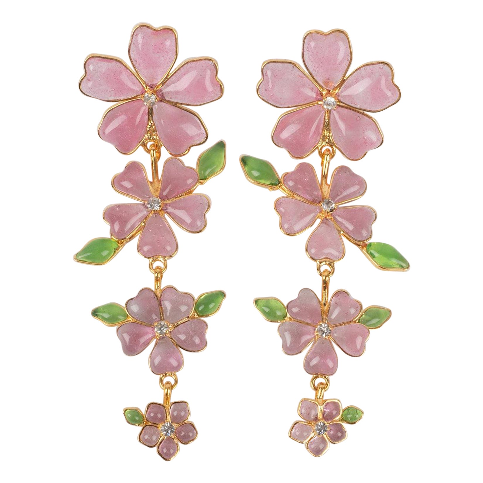 Augustine Golden Metal Earrings with Pink Transparent Glass Paste For Sale