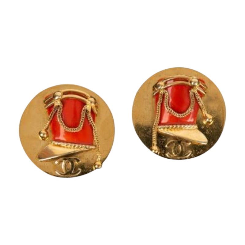 Chanel Round Earrings in Golden Metal For Sale