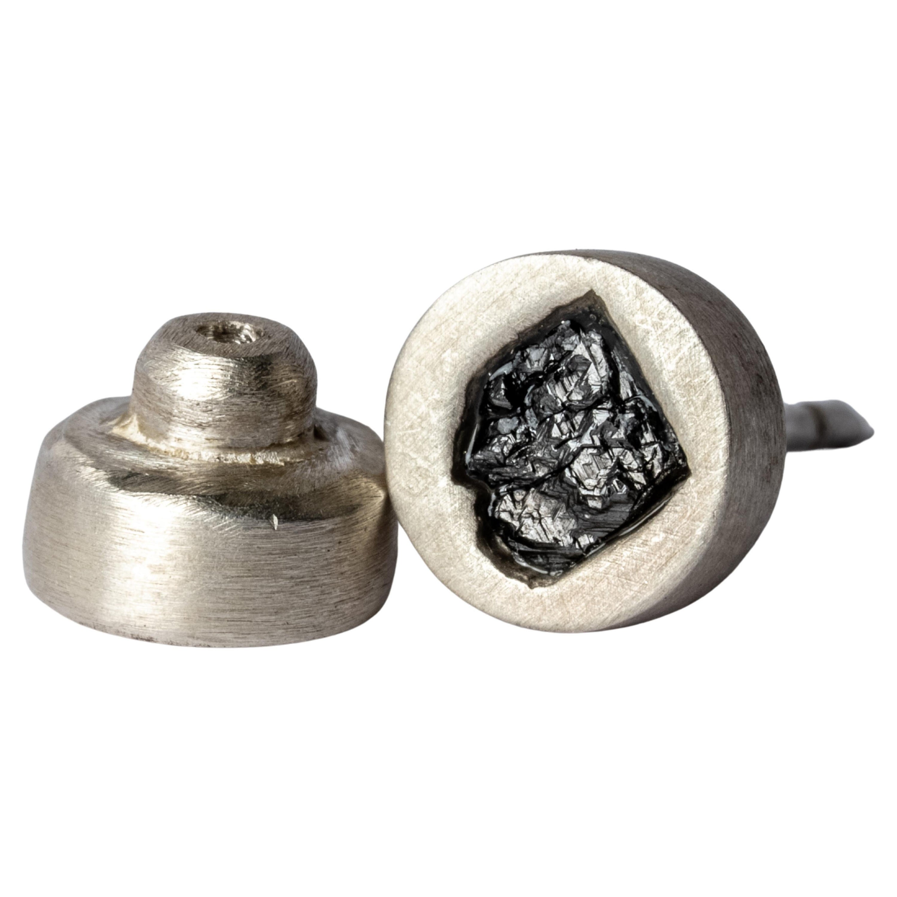 Tiny Stud Earring (0.1 CT, Black Diamond Fragment, MA+KFRDIA) For Sale