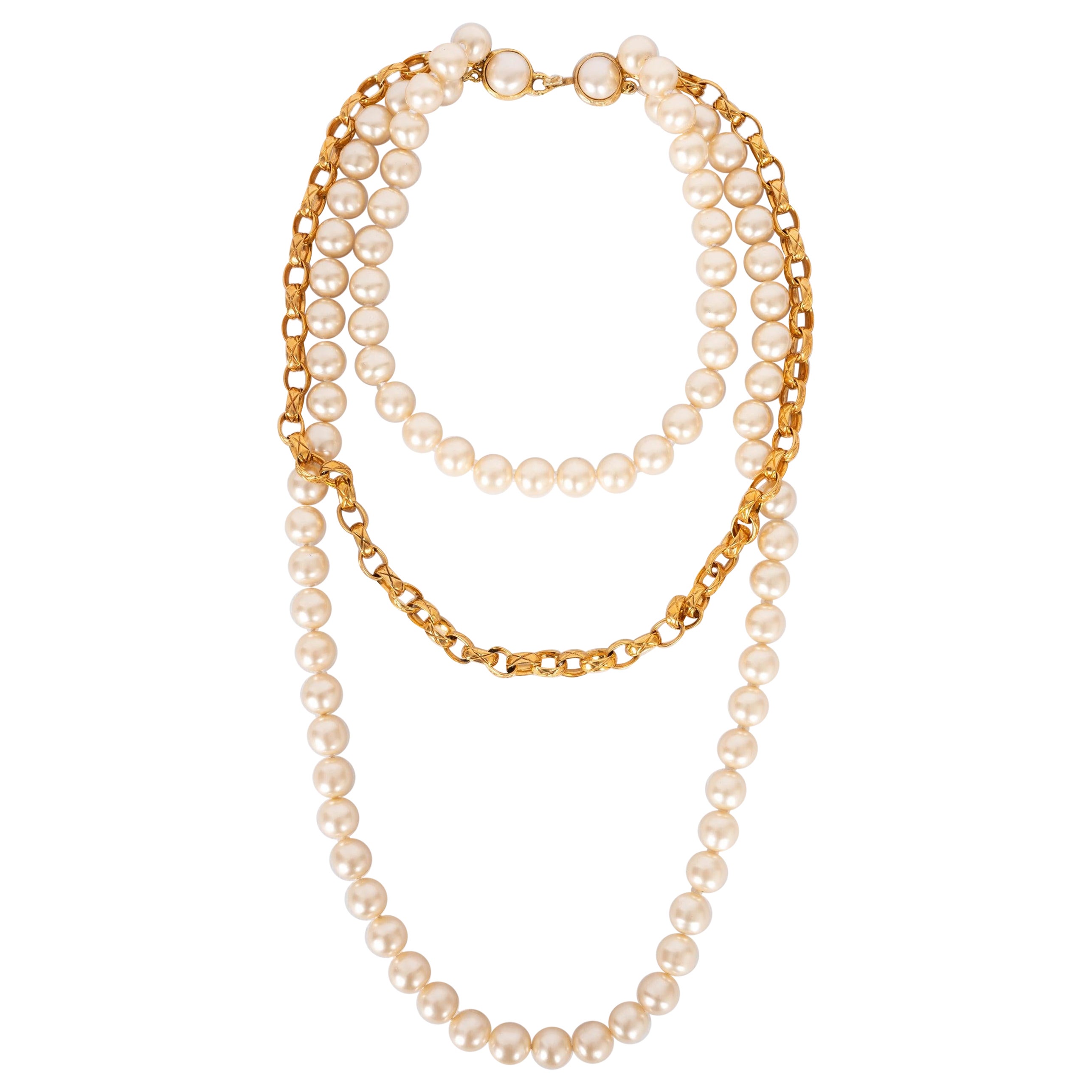 Chanel Necklace in Gold-Plated Metal and Costume Pearly Beads, 1990s