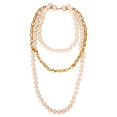 Vintage Chanel Necklace in Gold-Plated Metal and Costume Pearly Beads, 1990s