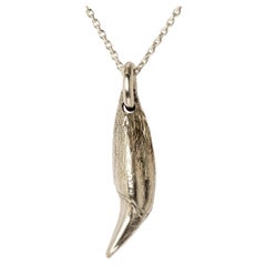 Bear Tooth Necklace Ghost (Medium, PA)