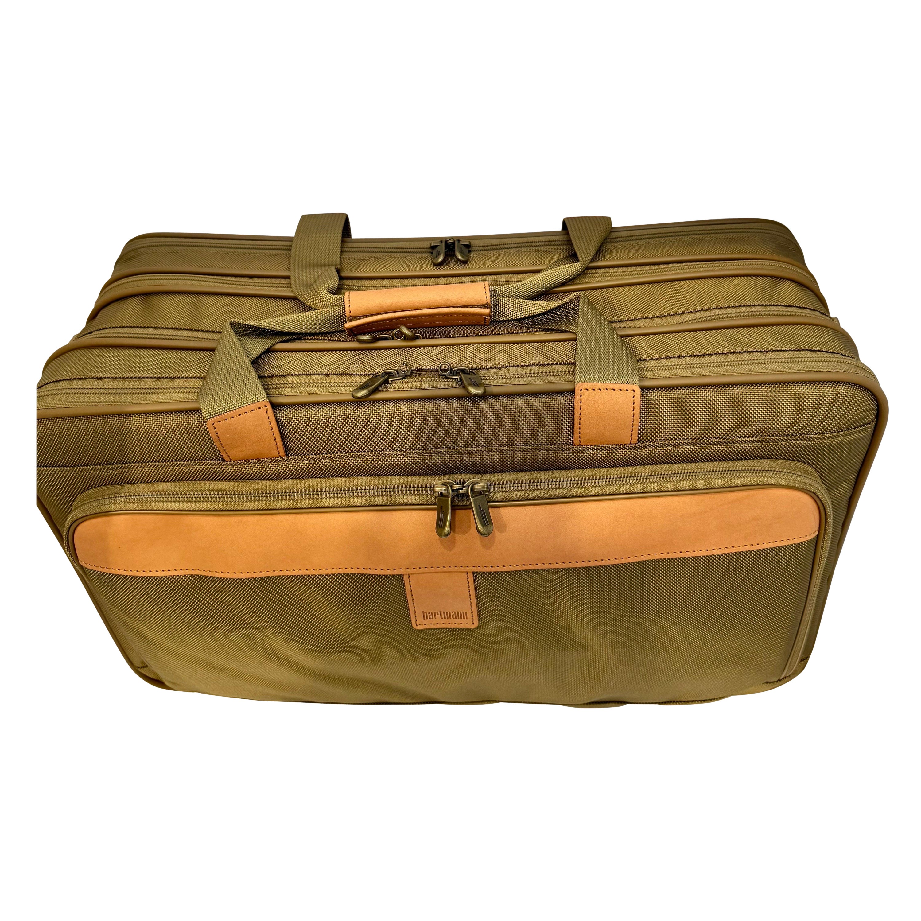Hartman Carryon Weiches Vintage-Koffer mit drei Reißverschlüssen Exp, brandneu in einer Schachtel im Angebot
