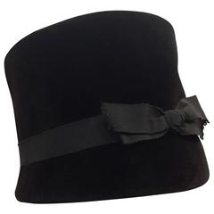 1960s Christian Dior Velvet Equestrian Style Hat W/ Bow 1