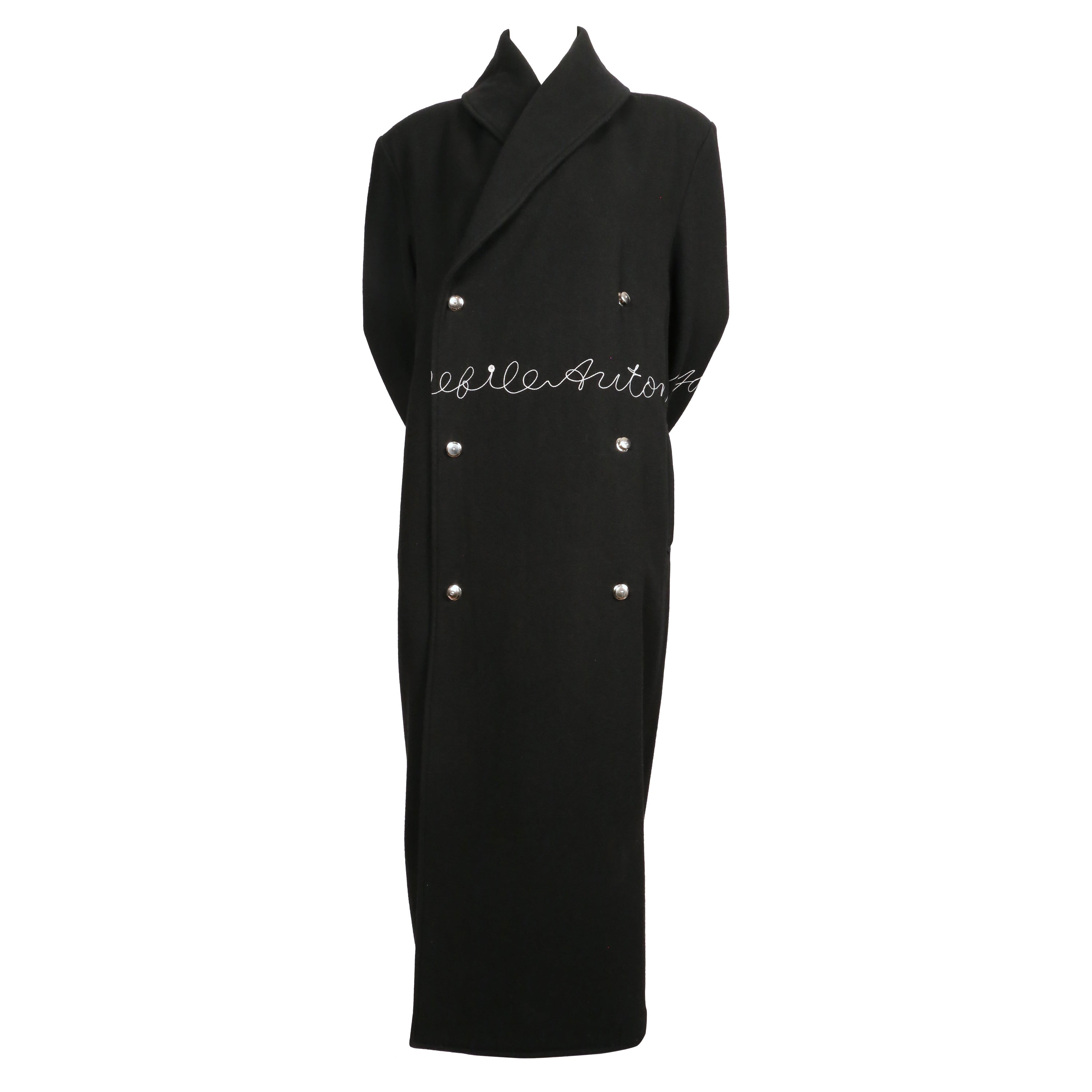 1986 YOHJI YAMAMOTO manteau noir avec détails brodés en vente
