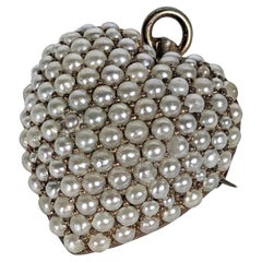 Broche-pendentif victorienne en perles de rocaille bouffantes