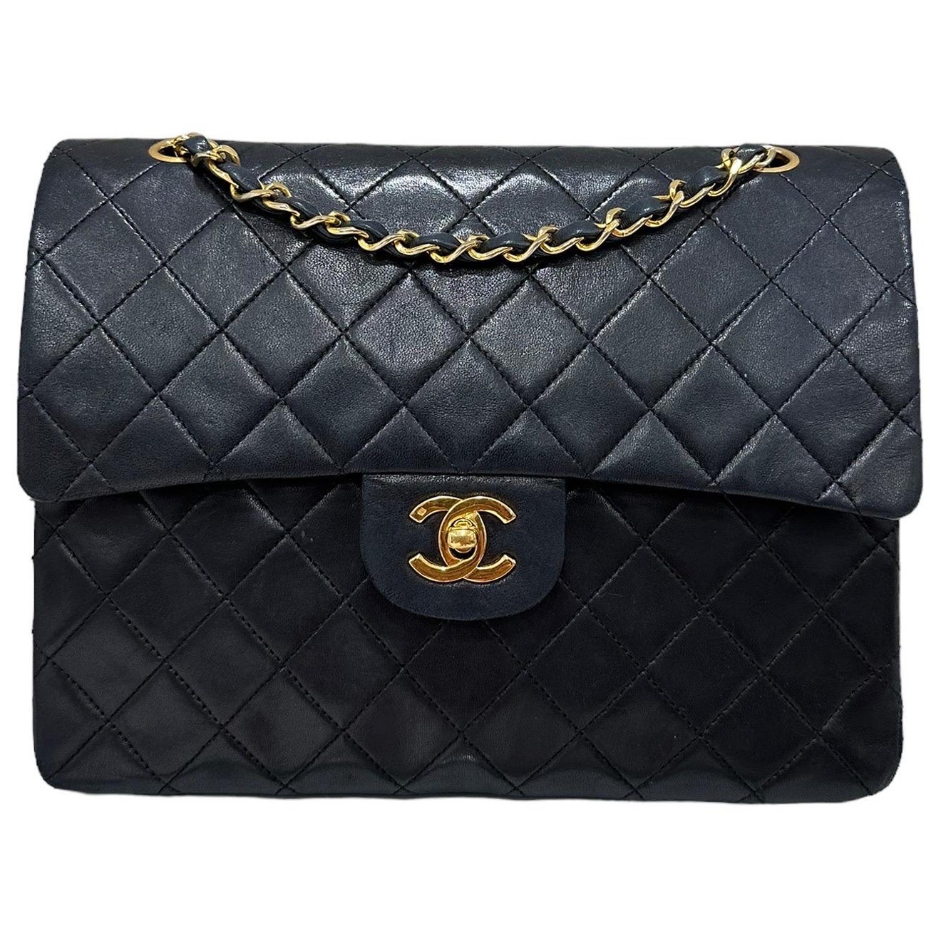 90’ Chanel Timeless 2.55 Vertical Borsa a Tracolla Nera  For Sale