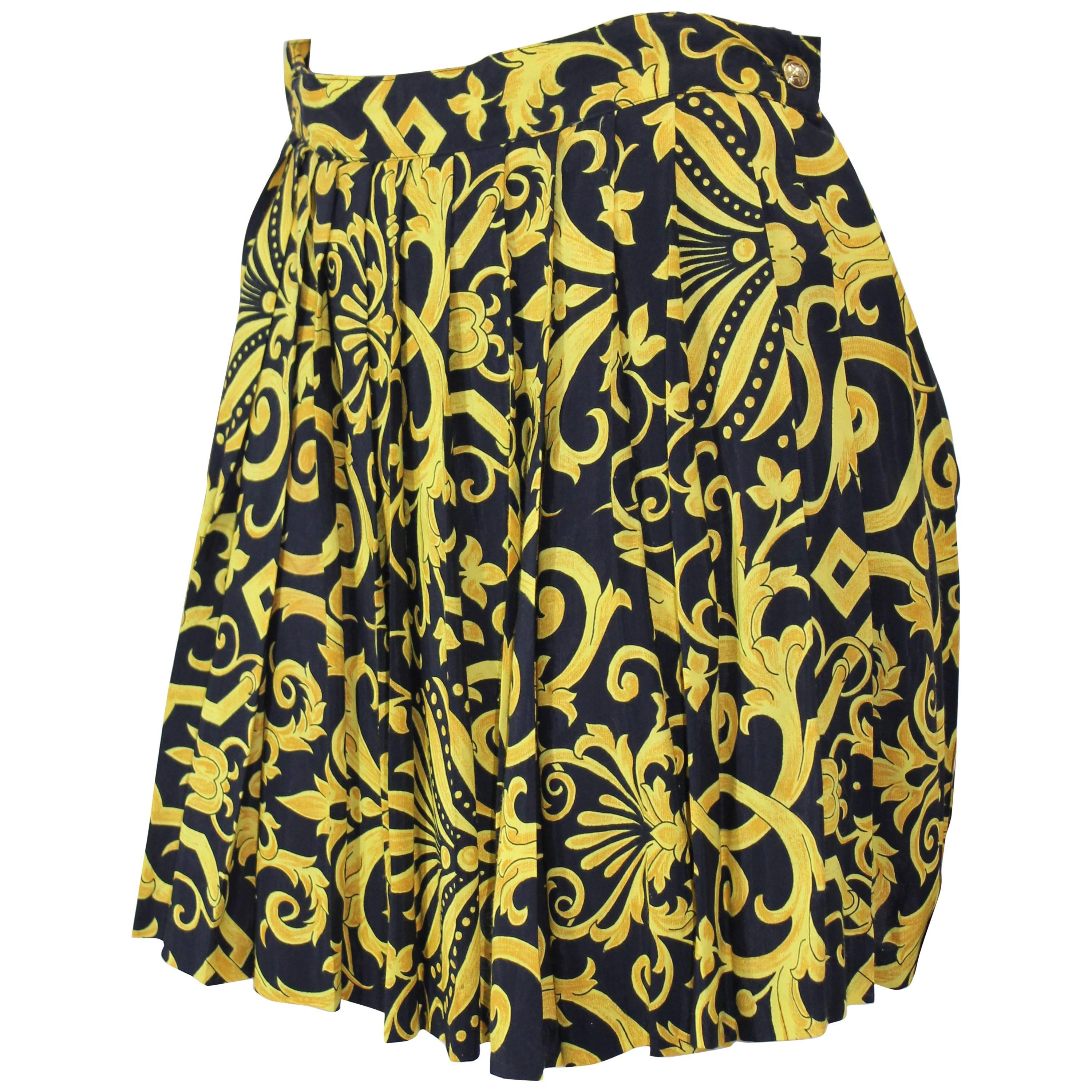 Gianni Versace  Vintage  Black and Yellow Pleated mini  Skirt
