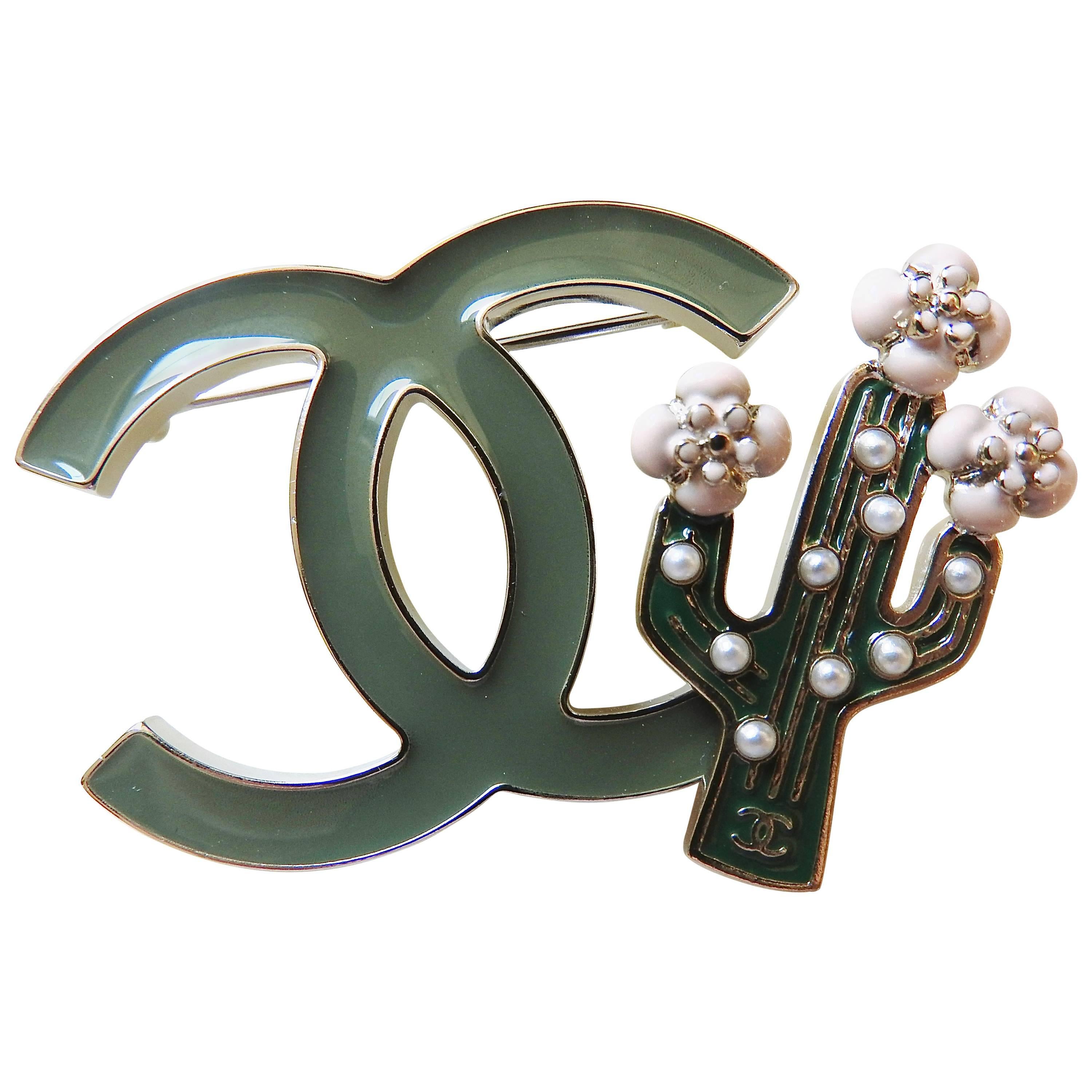 NIB NEW Chanel ✿*ﾟ2017 Resort CUBA Cactus Camellia Glass Pearl Bag Charm Brooch For Sale