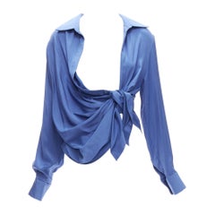 JACQUEMUS Le Collectionneuse Blaue asymmetrische Bluse mit tiefem Nadelstreifen und drapiertem Knoten FR34 XS